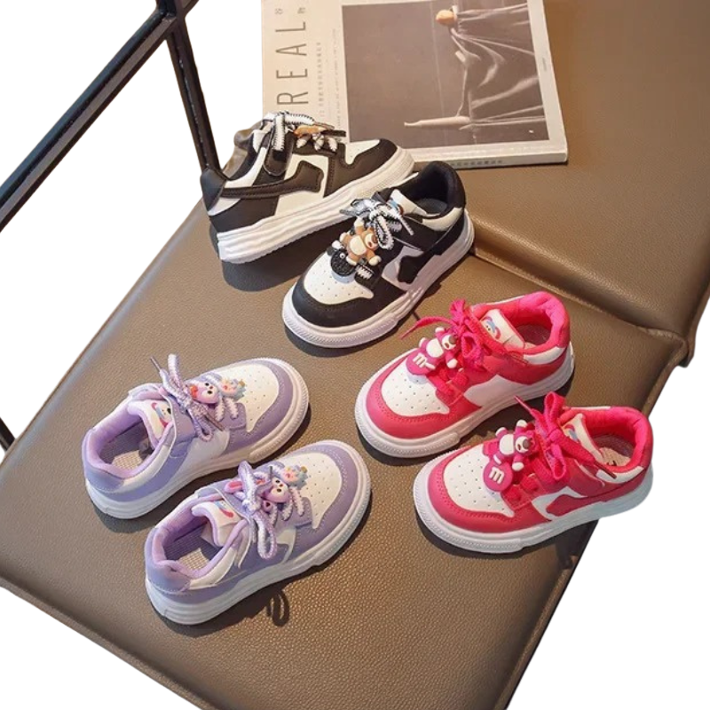 Baskets Enfant avec Pendentifs Décoratif