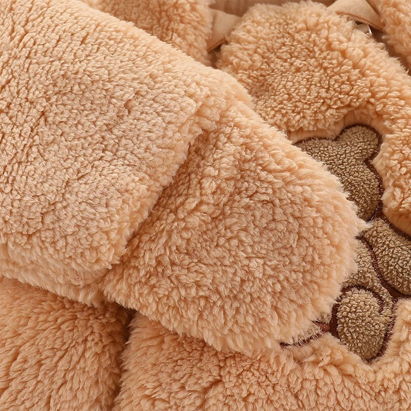 Combinaison Hivernale à Capuche pour Bébé – Confort et Style